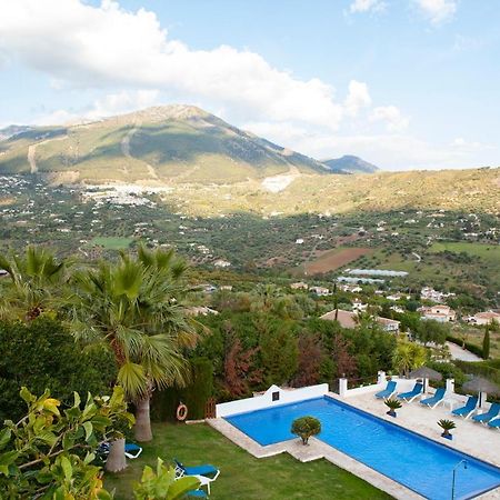 Hotel Cortijo De Salia Alcaucín Dış mekan fotoğraf