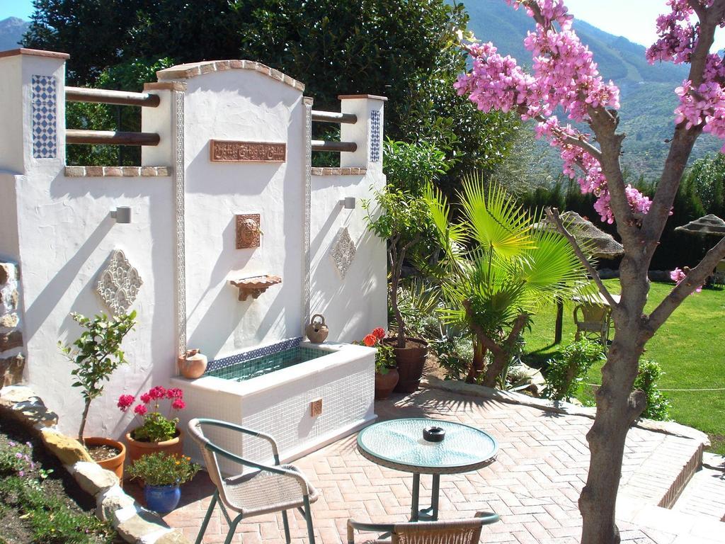 Hotel Cortijo De Salia Alcaucín Dış mekan fotoğraf