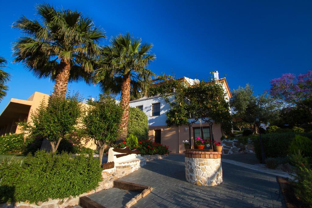 Hotel Cortijo De Salia Alcaucín Dış mekan fotoğraf