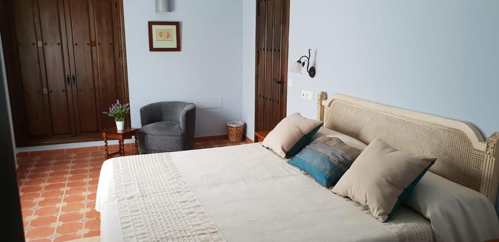 Hotel Cortijo De Salia Alcaucín Oda fotoğraf