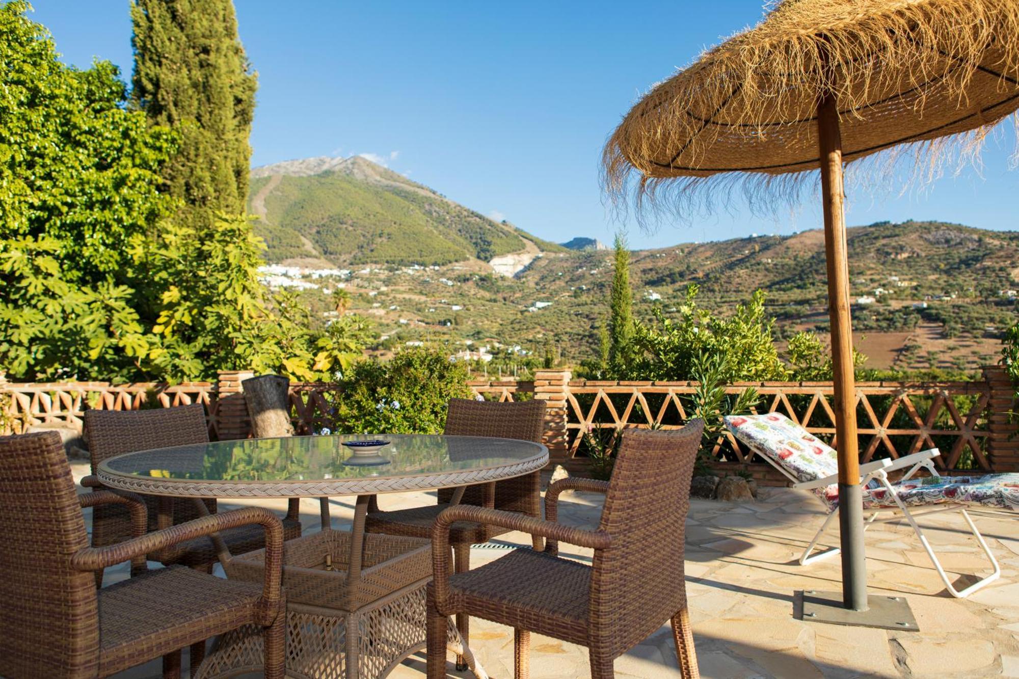 Hotel Cortijo De Salia Alcaucín Oda fotoğraf