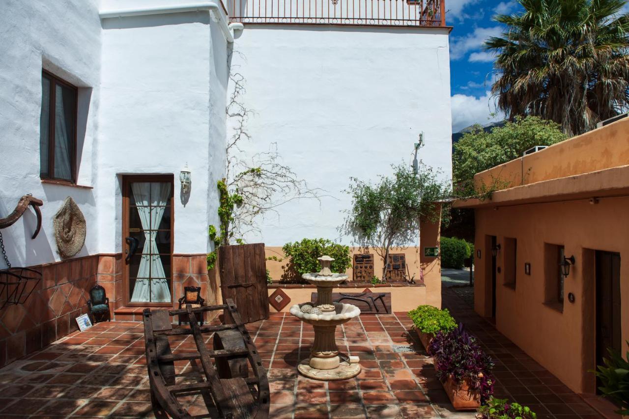 Hotel Cortijo De Salia Alcaucín Dış mekan fotoğraf