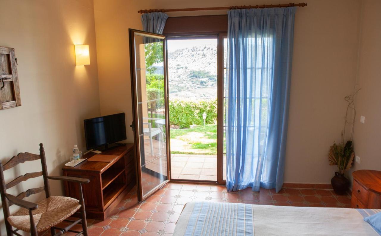 Hotel Cortijo De Salia Alcaucín Dış mekan fotoğraf